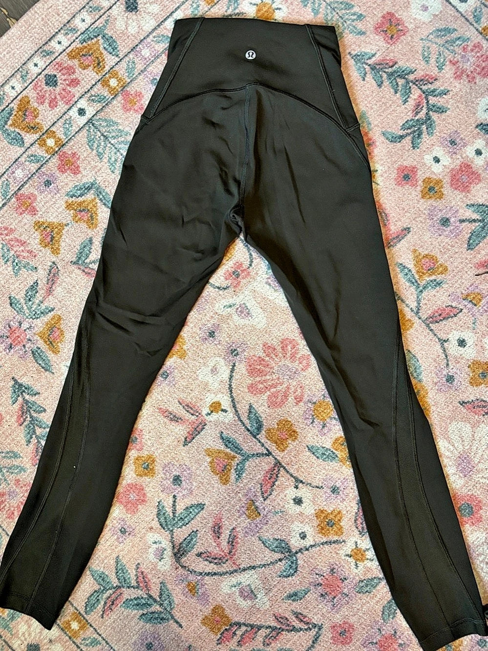 lululemon Speed Up Tight 28" Full-On Luxtreme olive green Leggings- size 0